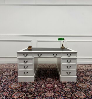 Klassiek-Engels-Antiek-Oud-Vintage-Chesterfiel-Wit-Bureau-Desk-Partnerdesk-Zwart-Leder-3
