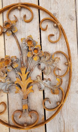 Groot-ovaal-smeedijzer-element-decoratie-oranment-met-bloemen-poort-hekwerk-deur-balkon-2