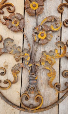 Ovaal-smeedijzer-element-decoratie-oranment-met-bloemen-poort-hekwerk-deur-balkon-4