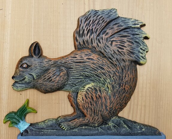 Gietijzeren-tuinsteker-tuinprikker-tuindecoratie-eekhoorn-squirrel-1