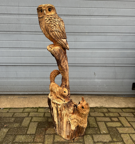 Houtsnijwerk-houtsculptuur-een-uil-vos-en-eekhoorn