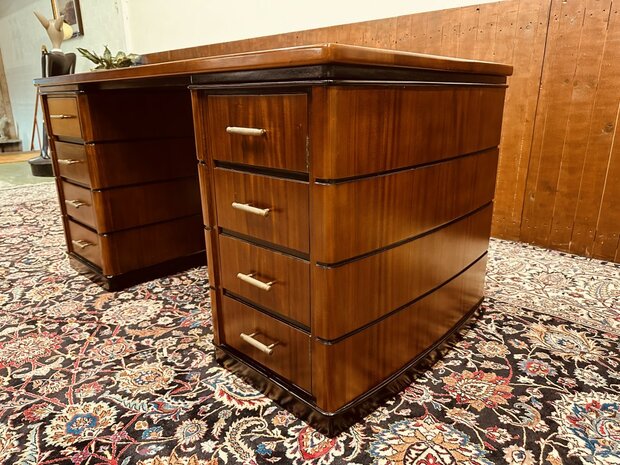 Klassiek-Antiek-Chesterfield-Engels-Art-Deco-Bureau-Desk-Partnerdesk