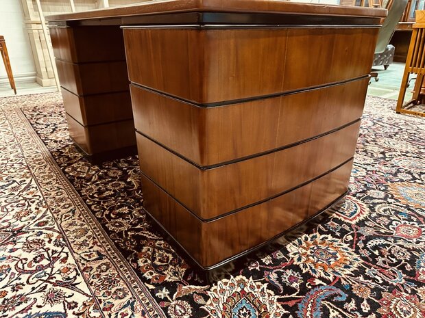 Klassiek-Antiek-Chesterfield-Engels-Art-Deco-Bureau-Desk-Partnerdesk