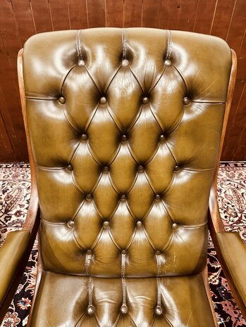 Klassiek-Engels-Chesterfield-Victoria-Stand-Chair-Fauteuil