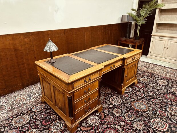 Engels-Klassiek-Antiek-Chesterfield-Bureau-Desk-Partnerdesk-Empire