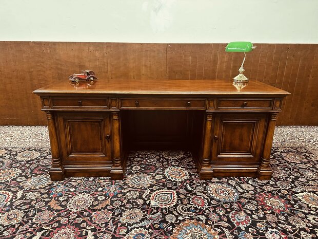 Klassiek-Antiek-Engels-Thomasville-Bureau