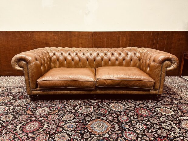 Klassiek-Engels-Chesterfield-Westminster-Bank-Bankstel-Sofa