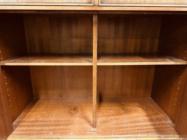 Klassiek-Engels-Heldense-Boekenkast