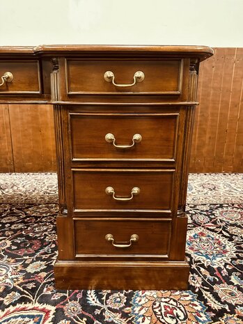 Klassiek-Engels-Bureau-Groene-Inleg