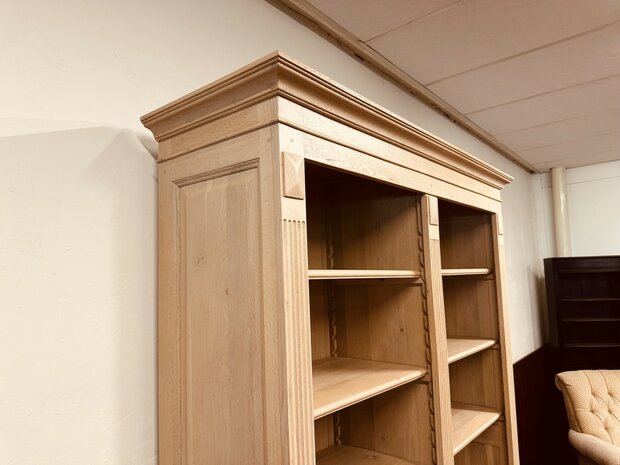 Landelijk-Engels-Blank-Eiken-Boekenkast