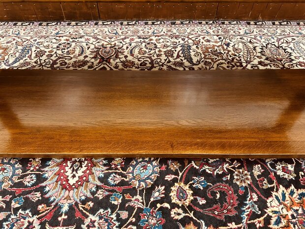 Engels-Eichholtz-Side-table-Dressoir