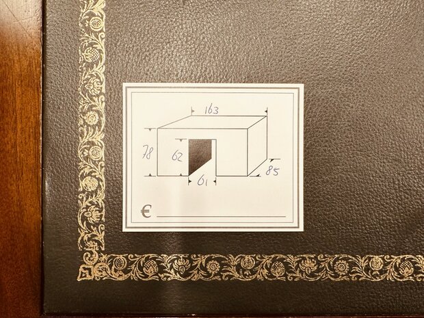 Klassiek-Engels-Bureau-met-Achterschot