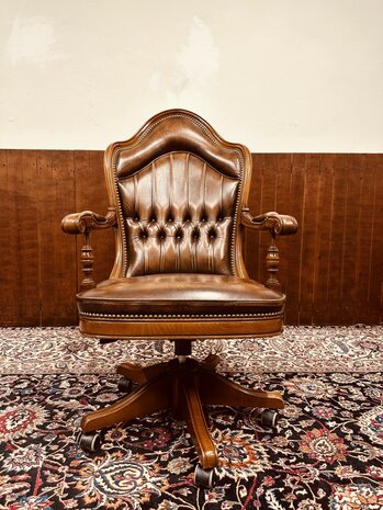 Antieke-Engelse-Bureaustoel