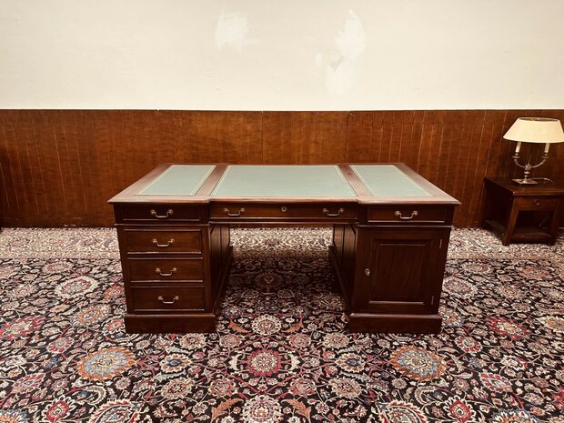 Engels-Antiek-Bureau