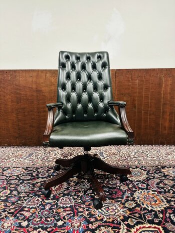 Engelse-Groene-Chesterfield-Bureaustoel