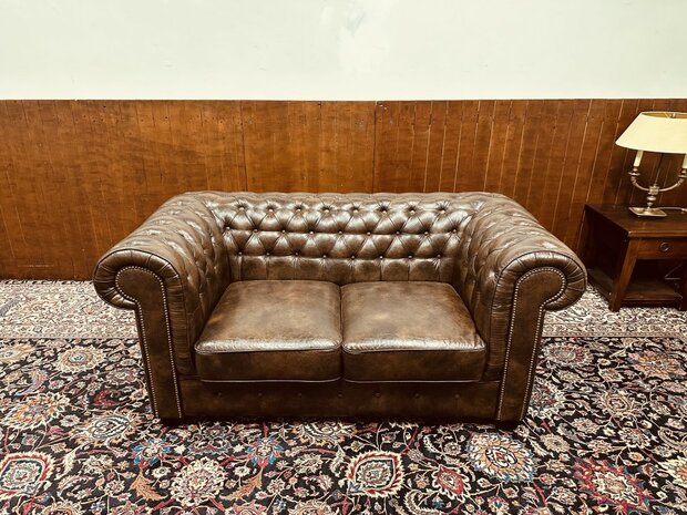 Chesterfield-Tweezits-Bank