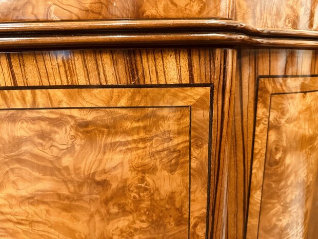Antieke-Italiaanse-Dressoir