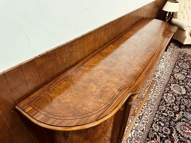 Antieke-Italiaanse-Grote-Dressoir