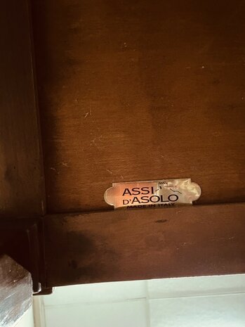 Klassieke-Italiaanse-Salontafel-Assi-D'assolo