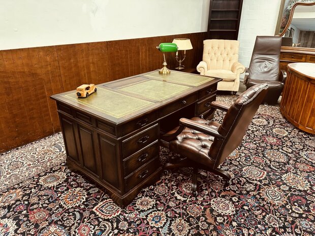 Antiek-Engels-Bureau