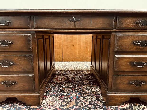 Antiek-Engels-Bureau