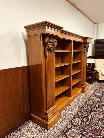 Engelse-Klassieke-Boekenkast