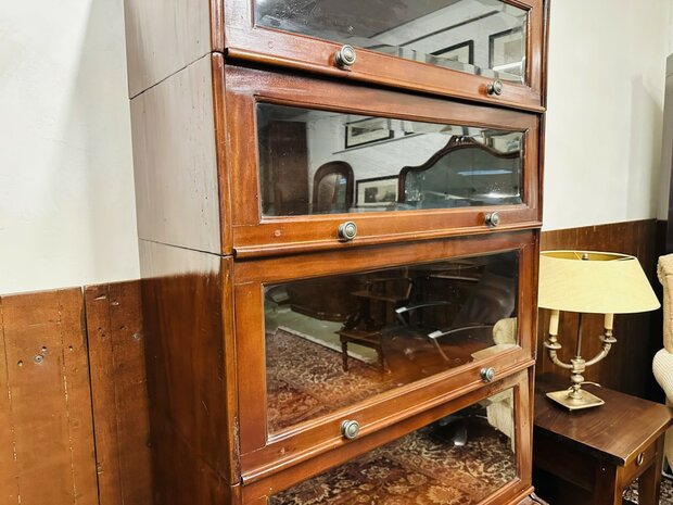 Klassieke-Globe-Wernicke-Boekenkast