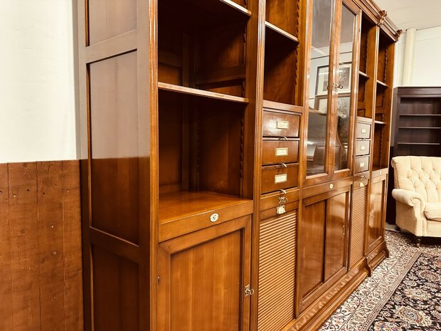 Italiaanse-Assi-D'assolo-Boekenkast
