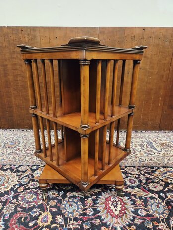 Antieke-klassieke-engelse-boekenmolen-draaibare-boekenkast-8