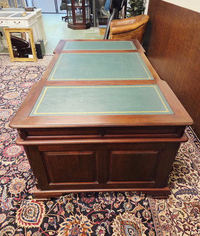 Antiek-Engels-Chesterfield-bureau-partnerdesk-met-lederen-inleg-5