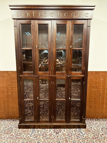 Klassiek-Engelse-Bibliotheque-Boekenkast