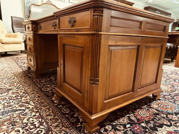 Klassiek-Engels-Bureau-Partnerdesk