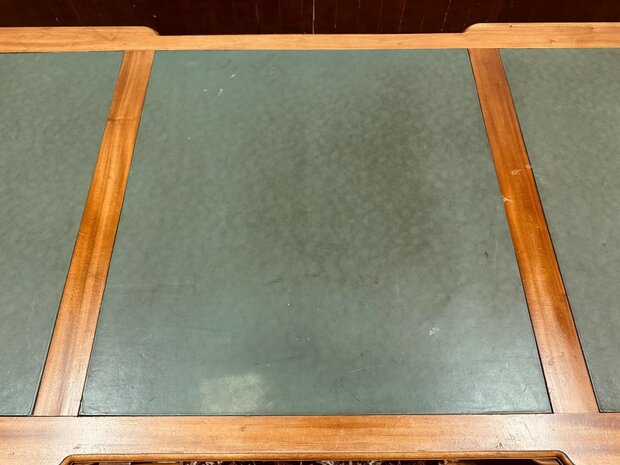 Klassiek-Engels-Bureau-Partnerdesk