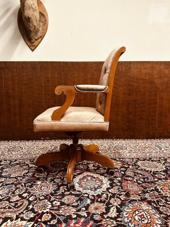 Engelse-Klassieke-President-Chair