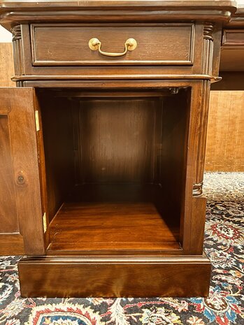 Klassiek-Engels-Bureau-met-Lederen-Inleg