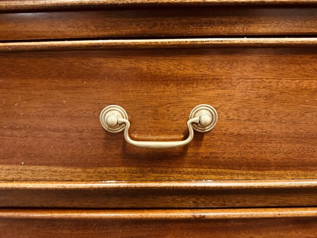 Engels-Klassiek-Bureau-met-Zwarte-Inleg