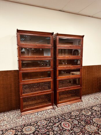 Engelse-Klassieke-Globe-Wernicke-Boekenkast