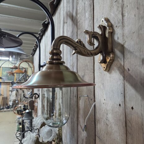Klassieke-bronze-buitenlamp-wandlamp-koper-brons-3