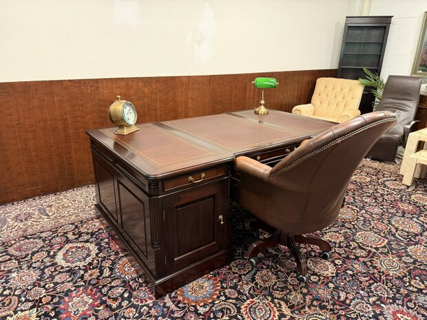 Groot-Klassiek-Engels-Antiek-Bureau-Partnerdesk-Lederen-Inleg-1