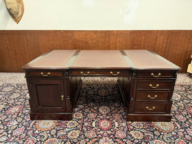 Groot-Klassiek-Engels-Antiek-Bureau-Partnerdesk-Lederen-Inleg-4