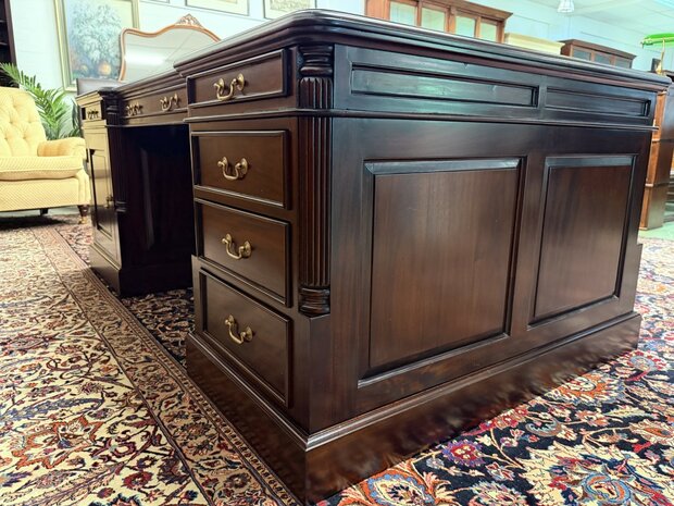 Groot-Klassiek-Engels-Antiek-Bureau-Partnerdesk-Lederen-Inleg-6