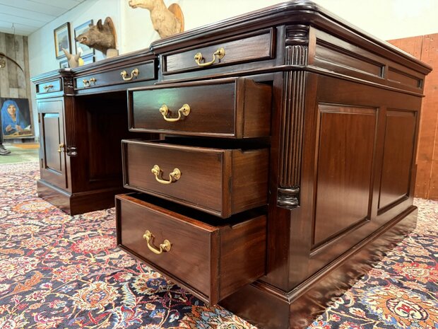 Groot-Klassiek-Engels-Antiek-Bureau-Partnerdesk-Lederen-Inleg-13