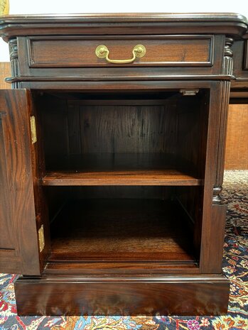 Groot-Klassiek-Engels-Antiek-Bureau-Partnerdesk-Lederen-Inleg-14
