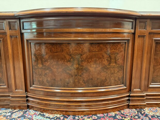 Antiek-Klassiek-Oud-Italiaans-Notenhout-Wortelhout-Bureau-met-Achterschot-6