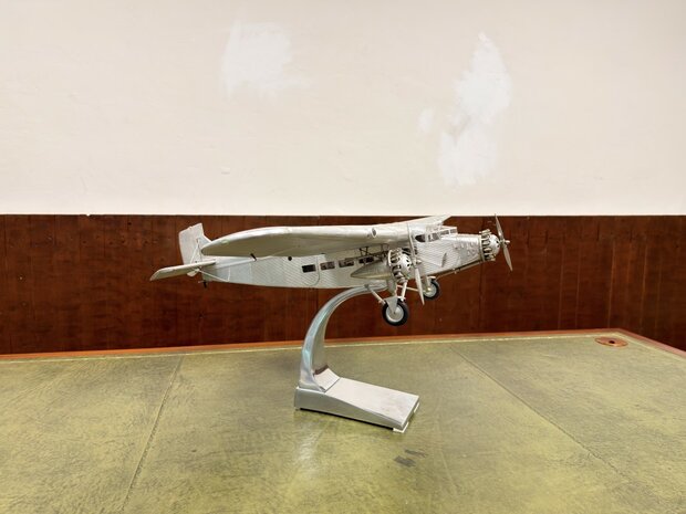 Authentic-Models-Ford-Trimotor-Model-Vliegtuig-miniatuur-Vliegtuig-Schaal-Vliegtuig-Handgemaakt