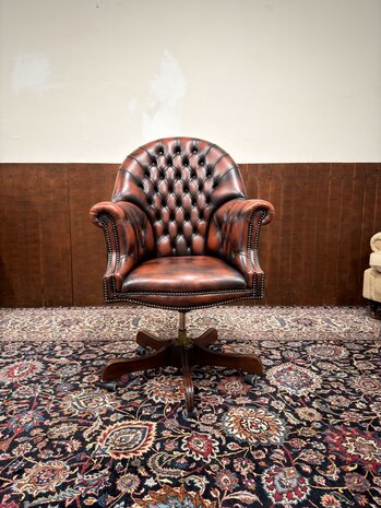 Klassiek-Engels-Antiek-Oud-Springvale-Chesterfield-Bureaustoel-Director-Chair-Oxblood-Leder