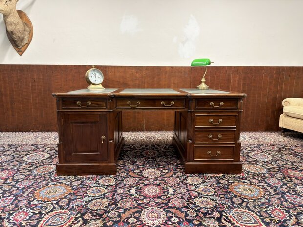 Engels-Klassiek-Oud-Antiek-Chesterfield-Bureau-Desk-Partnerdesk-Groen-Lederen-Inleg