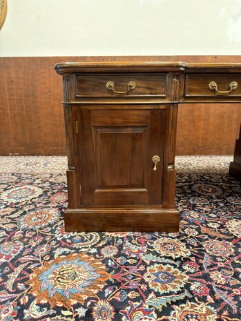 Engels-Klassiek-Oud-Antiek-Chesterfield-Bureau-Desk-Partnerdesk-Groen-Lederen-Inleg