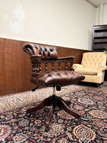 Klassiek-Engels-Antiek-Oud-Chesterfield-Bureaustoel-Captain-Chair