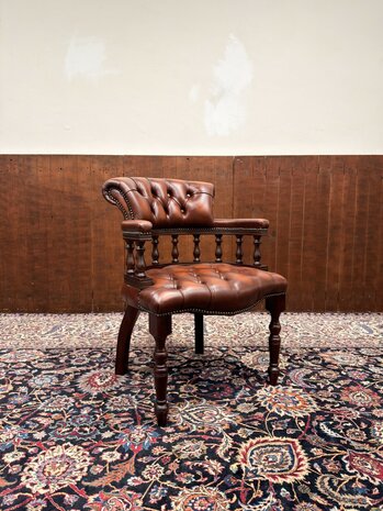 Klassiek-Engels-Antiek-Oud-Chesterfield-Bureaustoel-Chair-Captain-Chair-Stoel